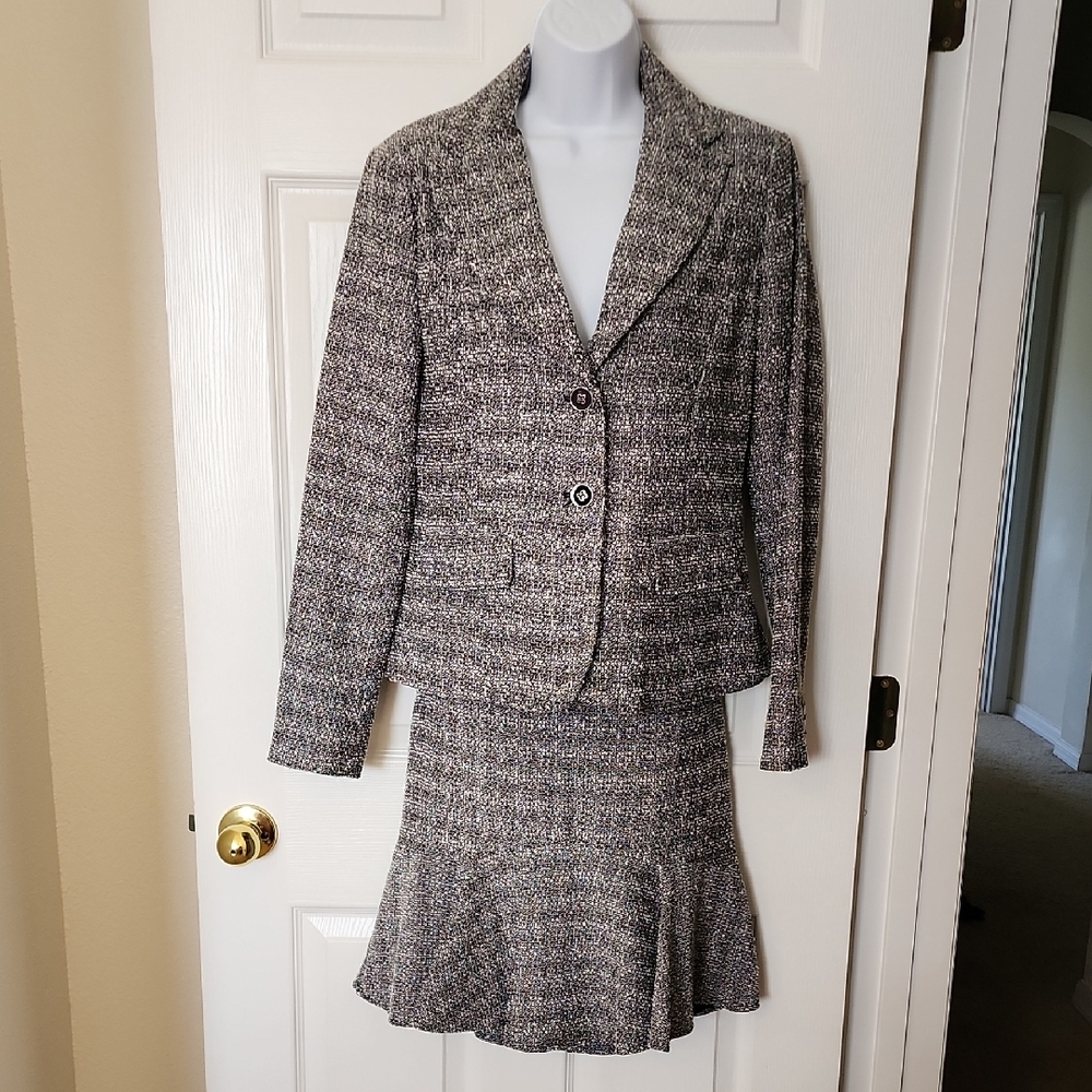 New York & Company Black and White Tweed Skirt Suit Set Jacket & Skirt Size 6